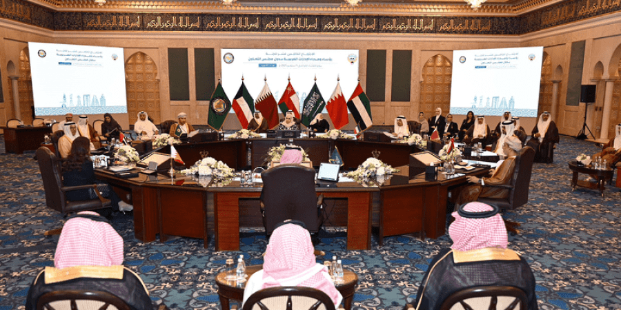 الاجتماع الخامس عشر
