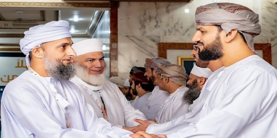 فريق من بعثة الحج العُمانية