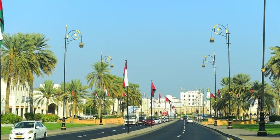 تجهيزات الاحتفال بالعيد الوطني الـ 52 المجيد