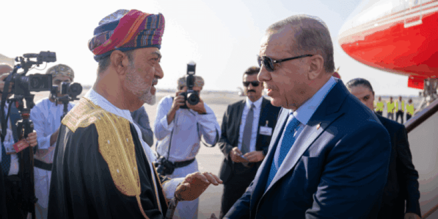 الرئيس التركي يصل إلى سلطنة عُمان