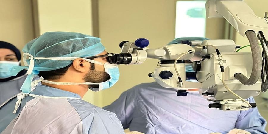 الفريق الطبي