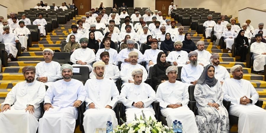 برنامج "خريجي أوكيو لتطوير المهارات"