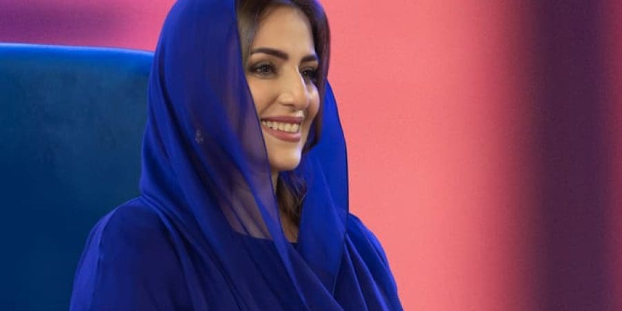 السّيدةُ الجليلةُ حرمُ جلالةِ السُّلطان المُعظّم ـ حفظهَا اللهُ ورعاهَا ـ