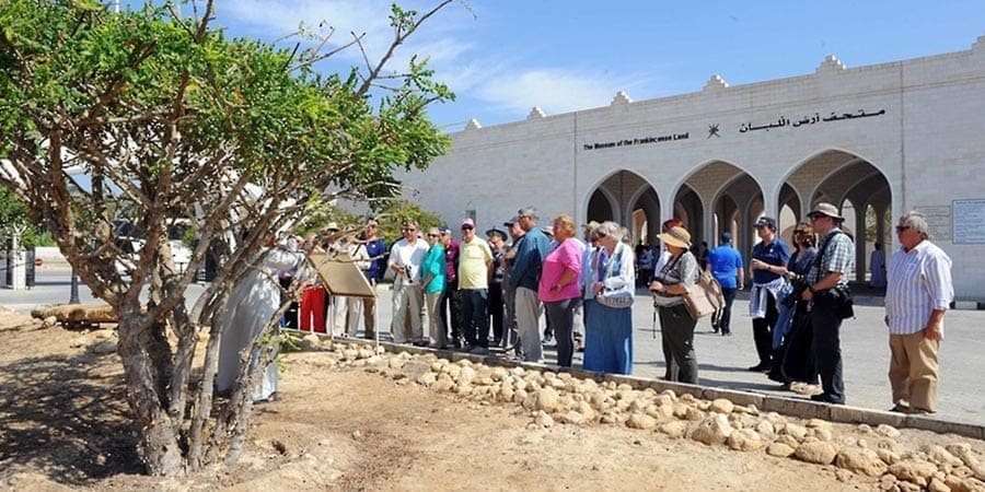 زوار مواقع أرض اللبان