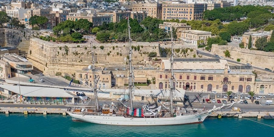 شباب عُمان الثانية
