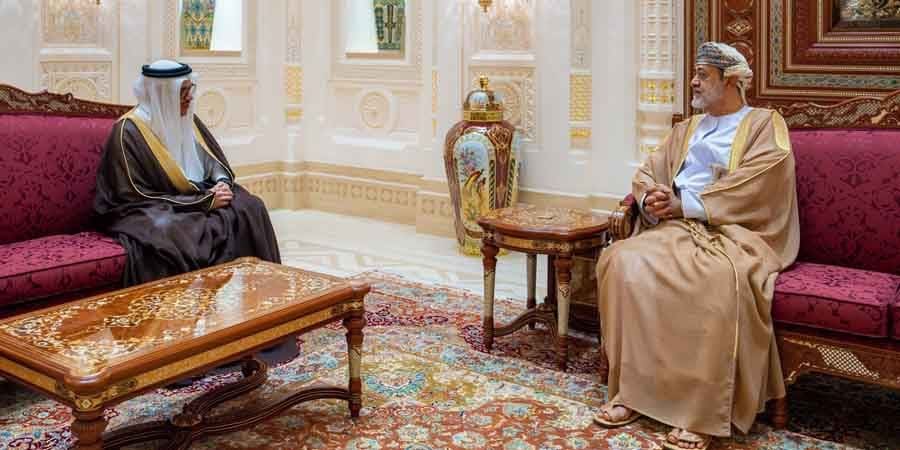 جلالة السُّلطان المعظّم يستقبل وزير الخارجية البحريني