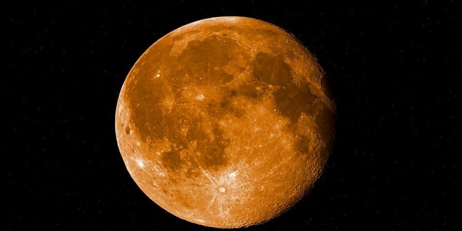 القمر البارد ـ تعبيرية