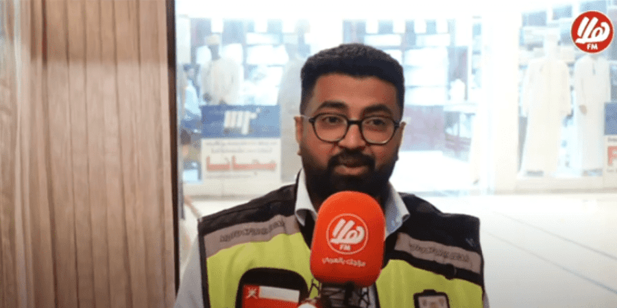 حسن العتيق عضو فريق عمان روت رايدرز.