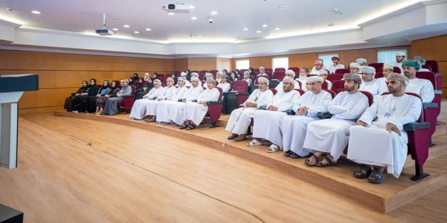 لقاء للطلبة المجيدين في الدبلوم العام