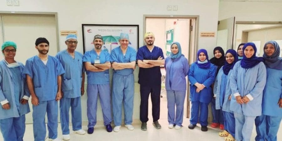 الفريقٌ الطبيٌّ متخصّصٌ بمستشفى النهضة