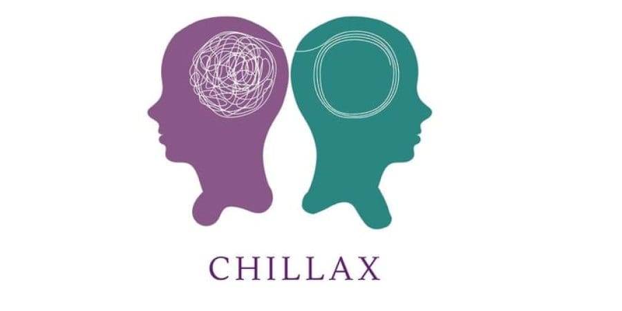 فريق طلابي من تصميم تطبيق (chillax)
