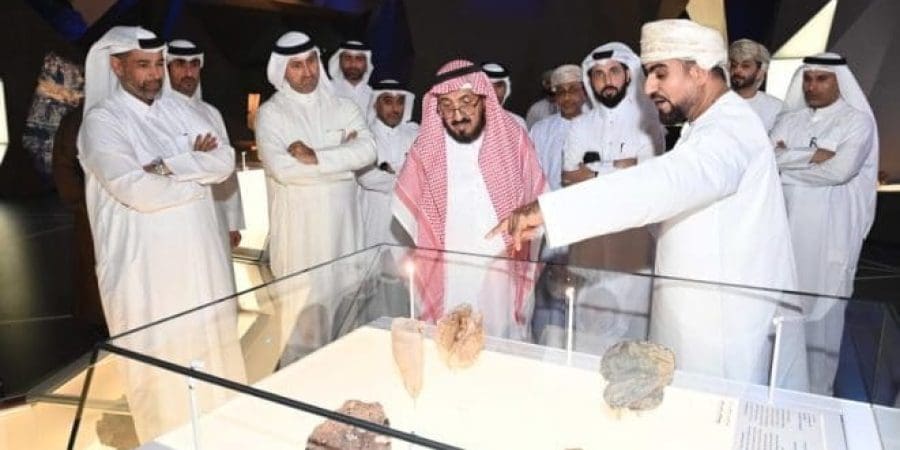 عدد من المسؤولين المعنيين بالبيئة والنفط بدول مجلس التعاون