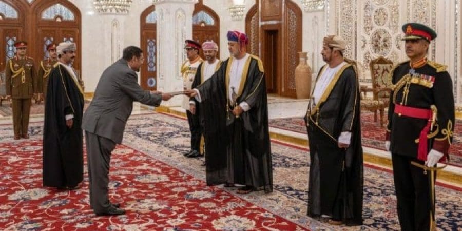 جلالة السُّلطان المعظم يتقبّل أوراق اعتماد